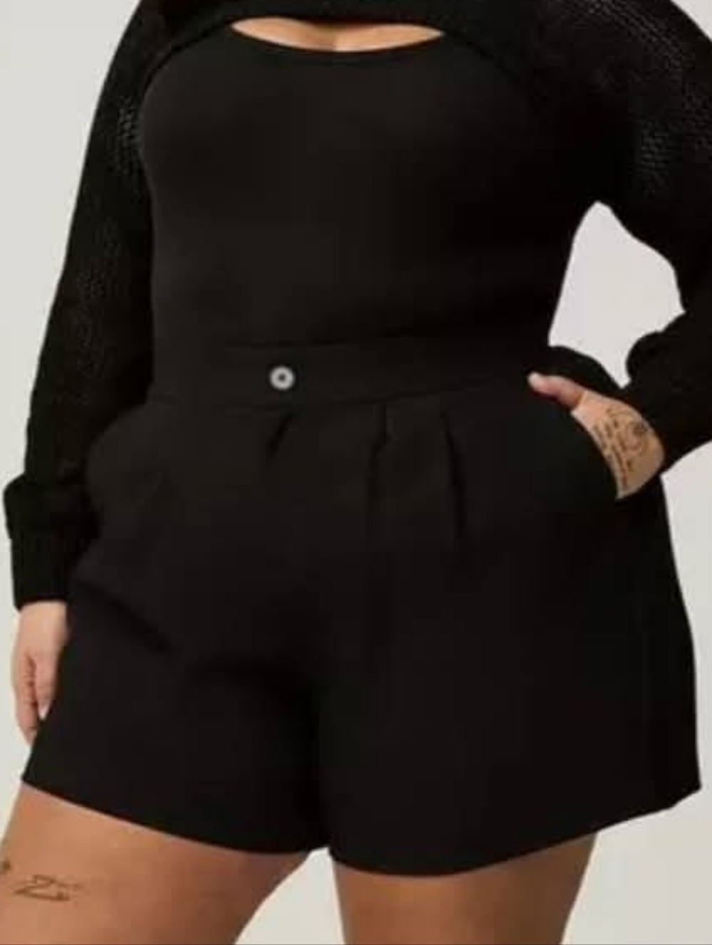 Nwt High-Waist Black Pleated Shorts
